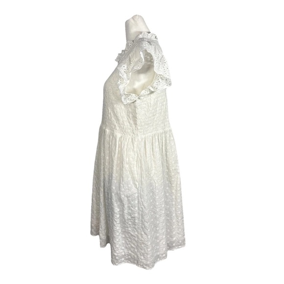 Time and Tru Womens Ruffle Eyelet Dress with Flutter Sleeves Vivid White Size XL - Picture 5 of 11